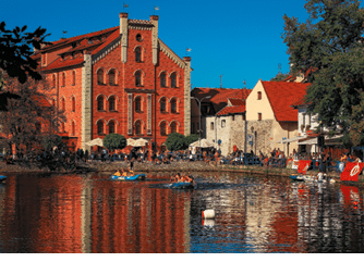 Kniha “CESKE BUDEJOVICE - Libor Svacek" - vydani 1., rok 2012 Photographer: Libor Svacek; box@fotosvacek.cz; Mobile: +420 602428001; 