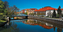 Kniha “CESKE BUDEJOVICE - Libor Svacek" - vydani 1., rok 2012 Photographer: Libor Svacek; box@fotosvacek.cz; Mobile: +420 602428001; 