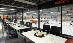 Hokejov centrum Pouzar  esk  Bud jovice