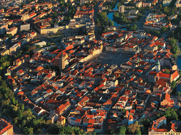 Kniha “CESKE BUDEJOVICE - Libor Svacek" - vydani 1., rok 2012 Photographer: Libor Svacek; box@fotosvacek.cz; Mobile: +420 602428001; 