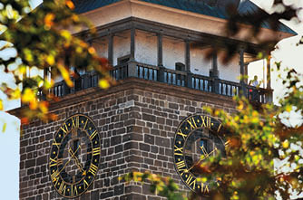 Kniha “CESKE BUDEJOVICE - Libor Svacek" - vydani 1., rok 2012 Photographer: Libor Svacek; box@fotosvacek.cz; Mobile: +420 602428001; 