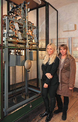 Kniha “CESKE BUDEJOVICE - Libor Svacek" - vydani 1., rok 2012 Photographer: Libor Svacek; box@fotosvacek.cz; Mobile: +420 602428001; 